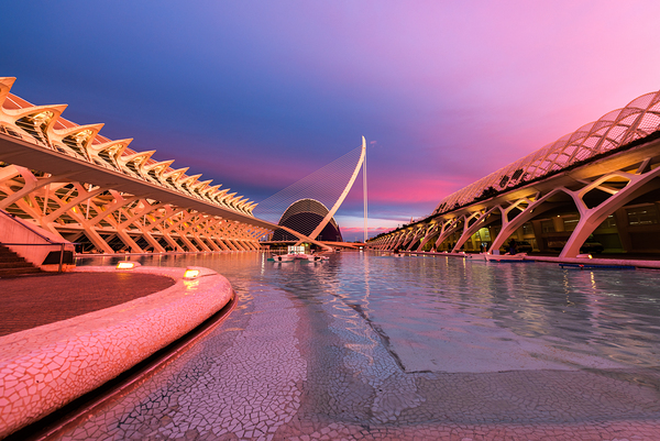 Valencia3 by Uchral Chuluunbat